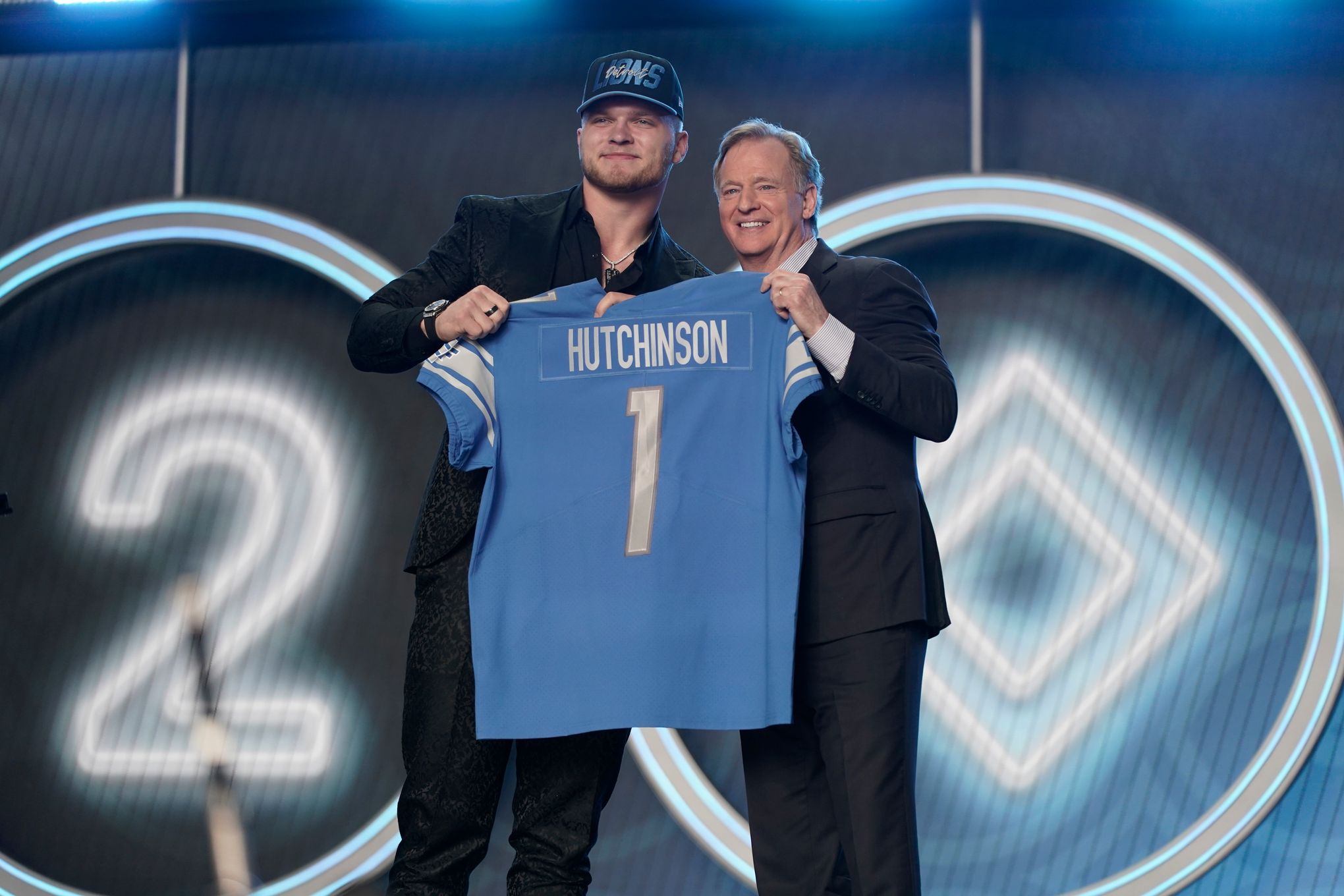 Lions defensive end Aidan Hutchinson wins NFC Defensive Player of