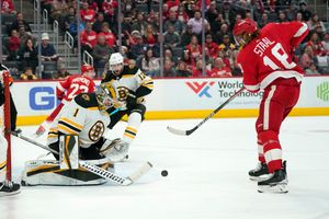 Bruins offense can't solve Alex Nedeljkovic (41 saves), fall to