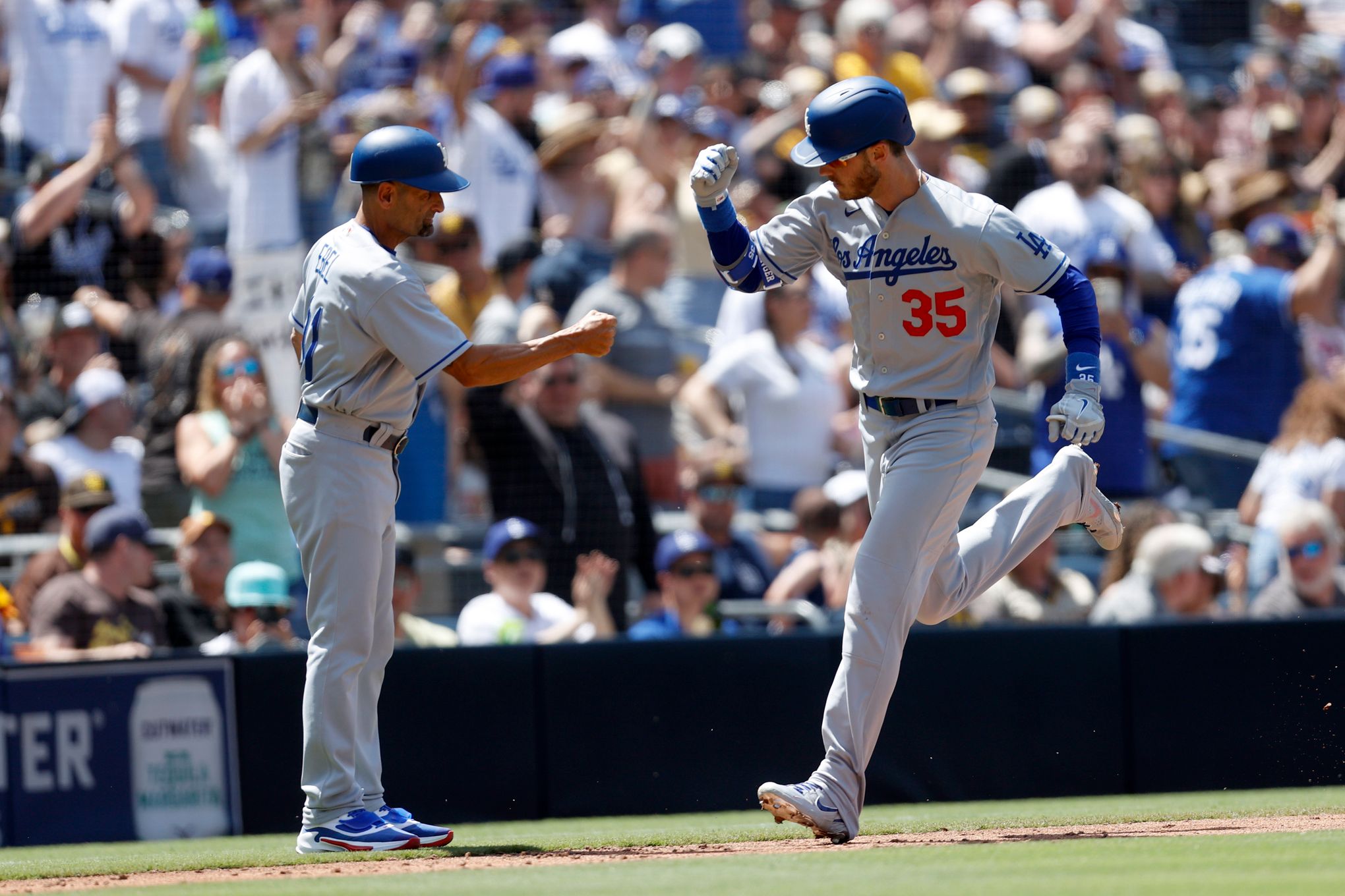 Cody Bellinger, Freddie Freeman power Dodgers past Padres – Orange County  Register
