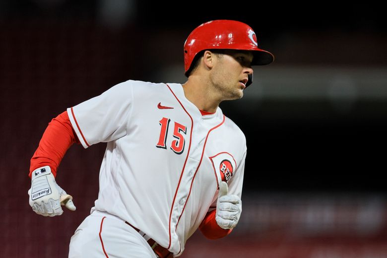 Reds scratch Naquin, Senzel from lineup, put both on IL