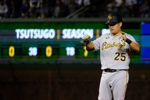 Vogelbach's homer rallies Pirates past the Cubs, 4-3