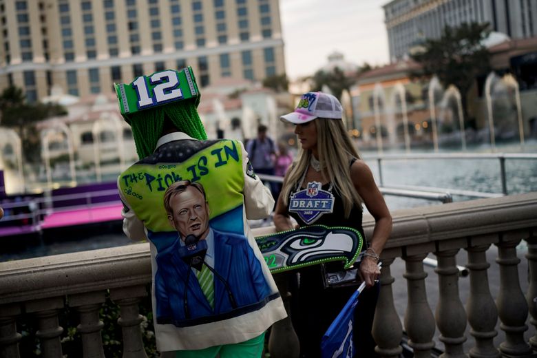 NFL Draft: Raiders host fans at Allegiant Stadium for party, NFL Draft