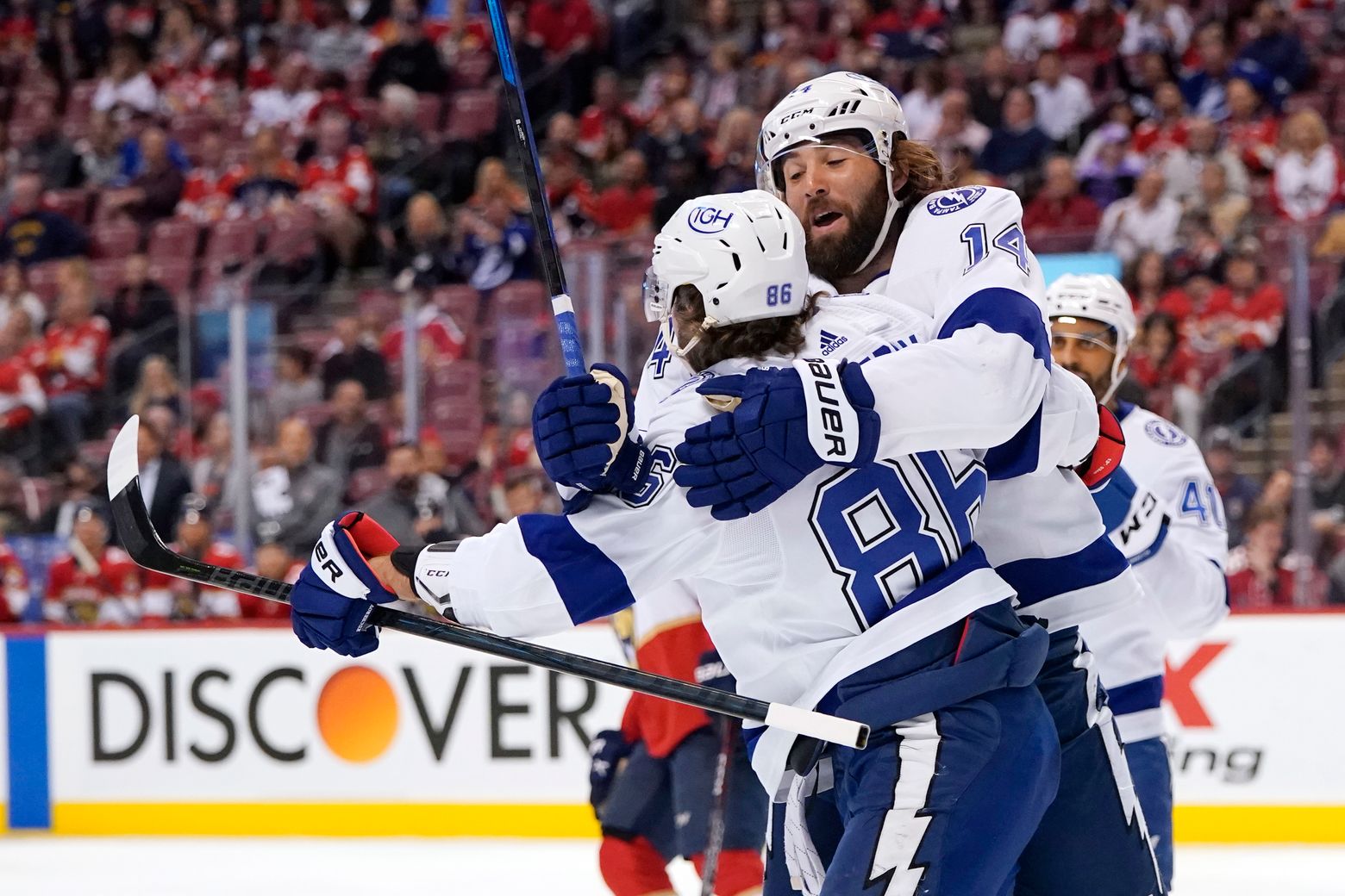 Panthers snap Lightning's home point streak, Tampa drops game 4-1 - ESPN  98.1 FM - 850 AM WRUF