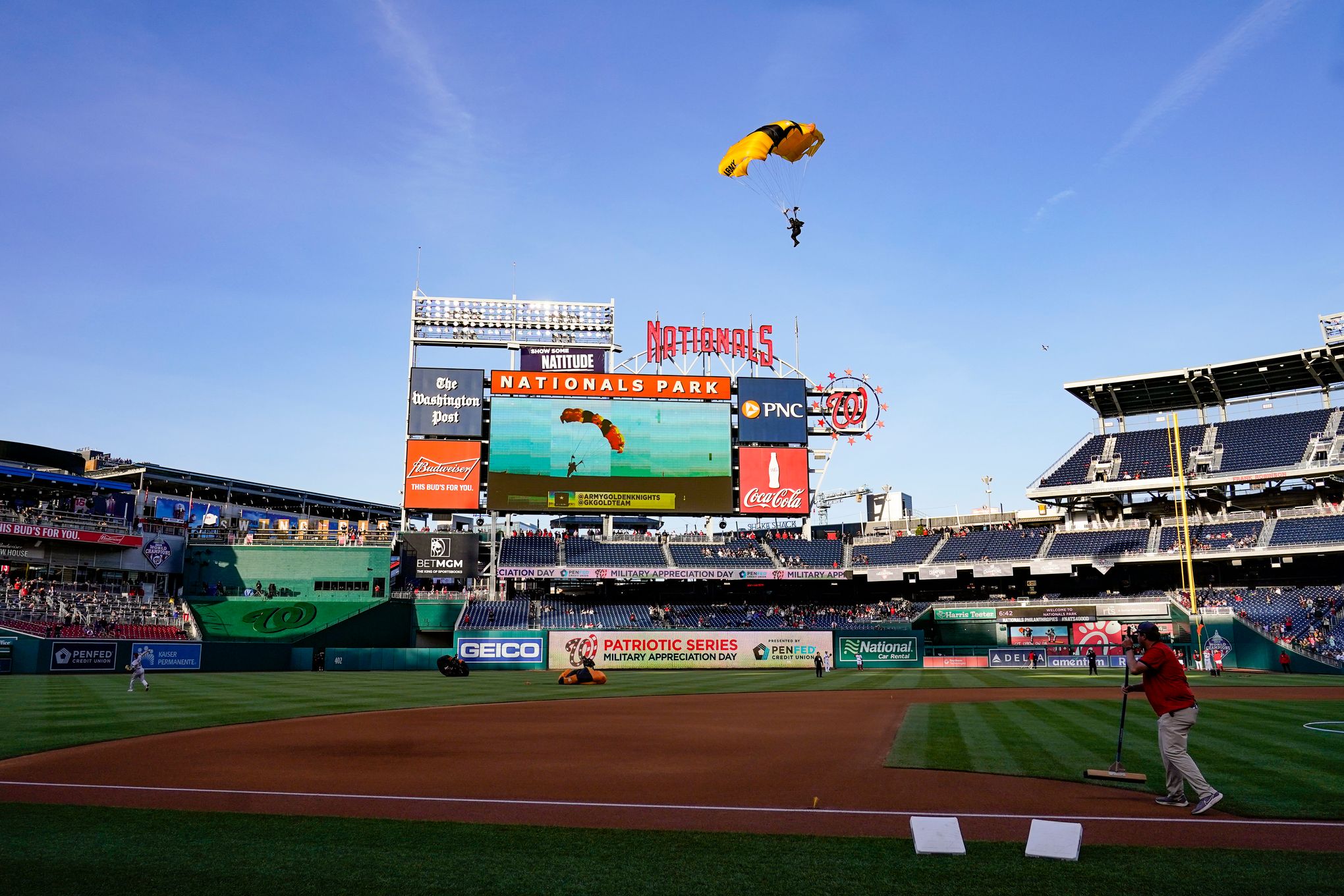 Washington Nationals closer Sean Doolittle and wife Eireann Dolan