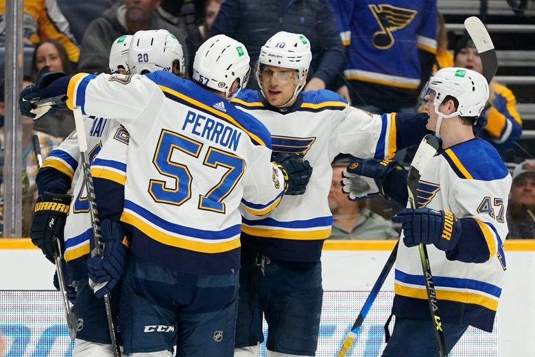 Predators extend win streak with 8-3 rout of Blues