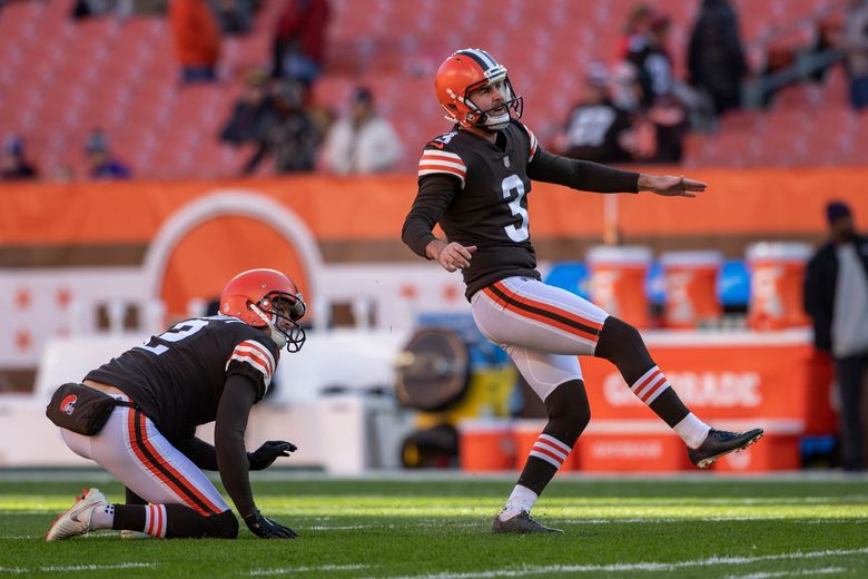 Browns re-sign K Chase McLaughlin, faltered at end of 2021