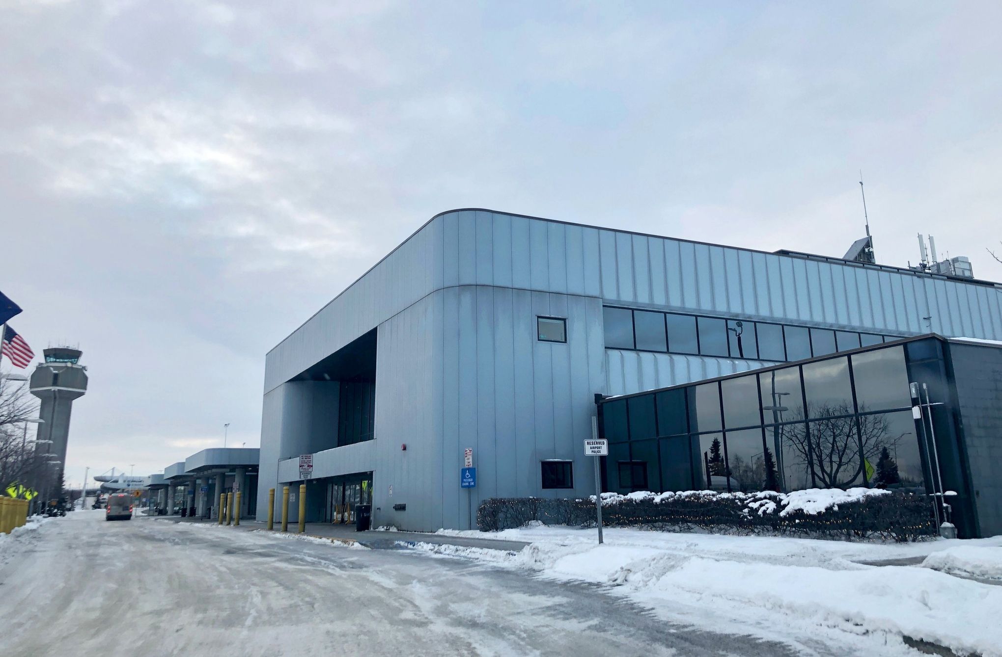 New international airline plans $6M upgrade at Anchorage airport | The  Seattle Times