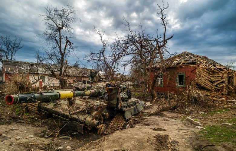 Destroyed Ukrainian tank in Chernihiv, Ukraine, April 23, 2022. (Wojciech Grzedzinski for The Washington Post)