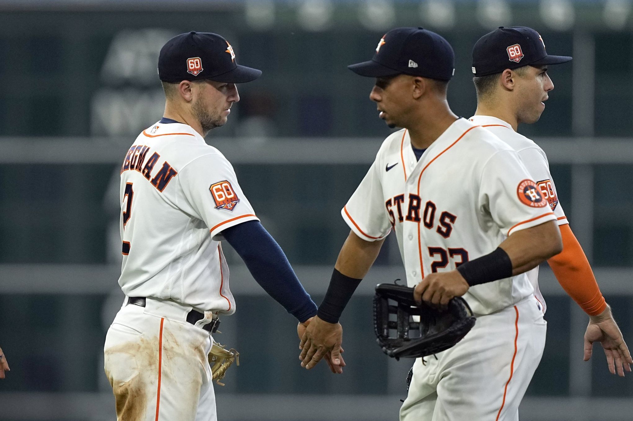 Mariners get swept by Astros, score just two runs in three-game series