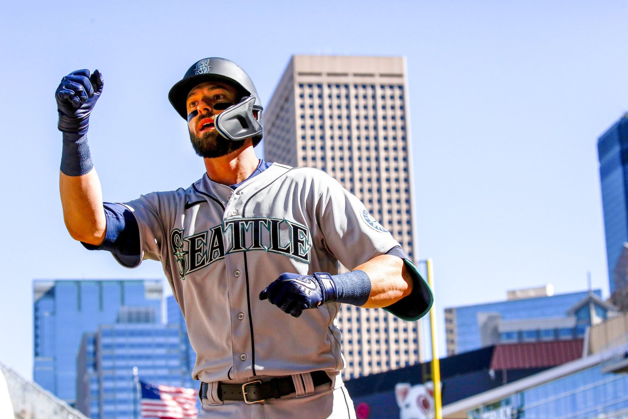 Arizona Diamondbacks: Mariners OF Mitch Haniger shining in return