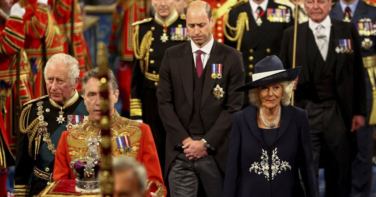 Queen delegates opening of Parliament for 1st time | The Seattle Times