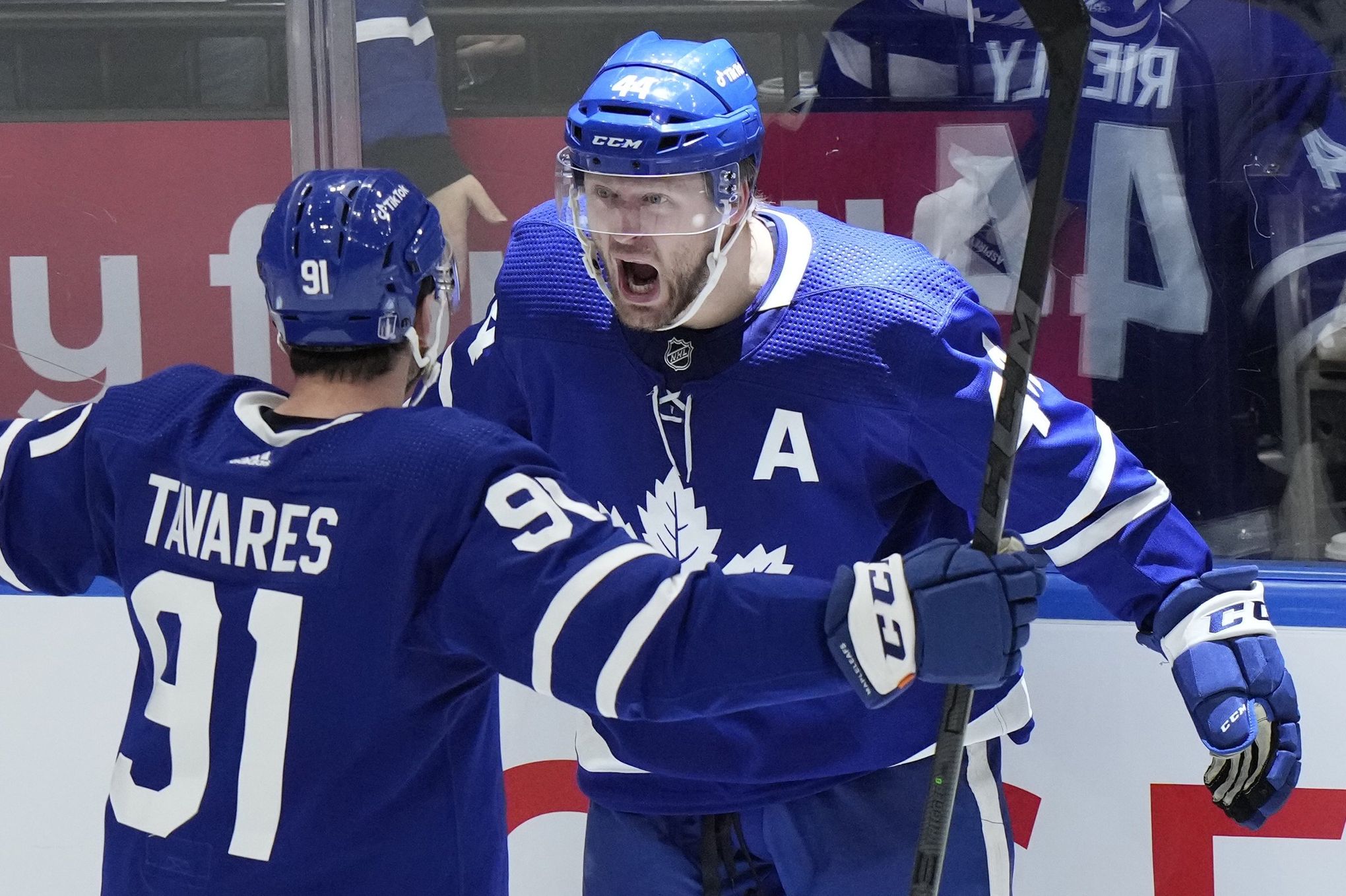 NHL scores: Panthers survive Maple Leafs' rally to win in OT