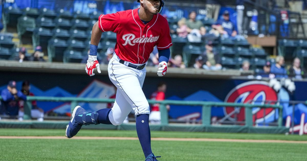 Mariners manager Scott Servais hopes Kyle Lewis can return Tuesday