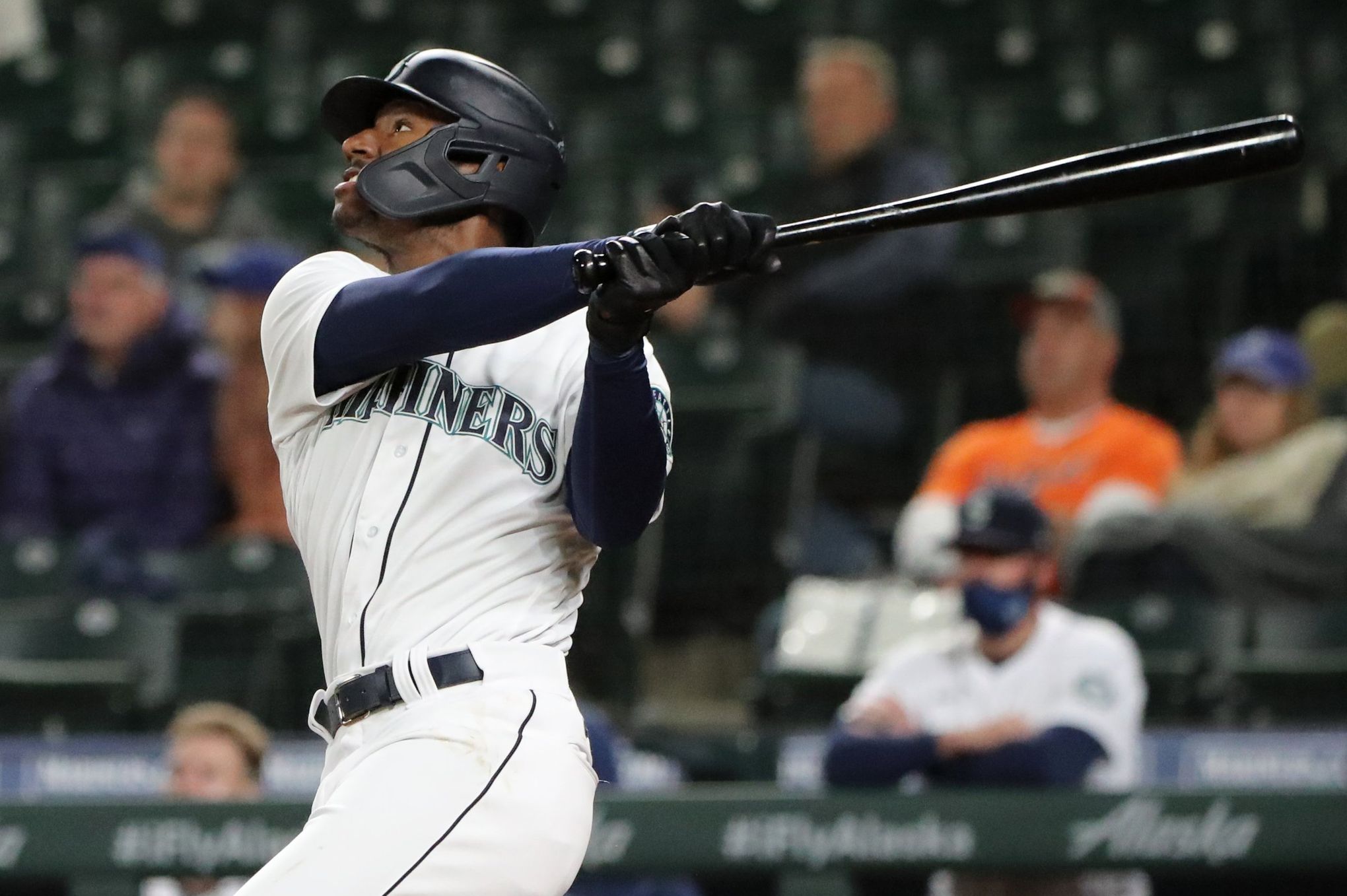 Kyle Lewis returns to Mariners after lengthy injury recovery