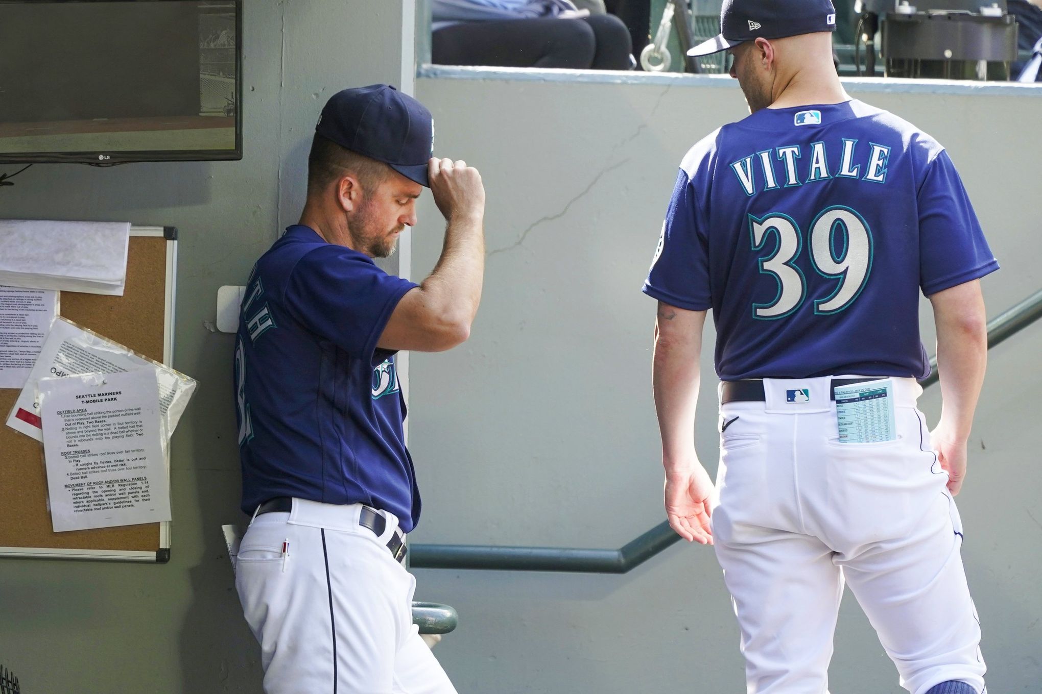 Mariners pitching coach Pete Woodworth endures 'second offseason' before  first season thanks to coronavirus