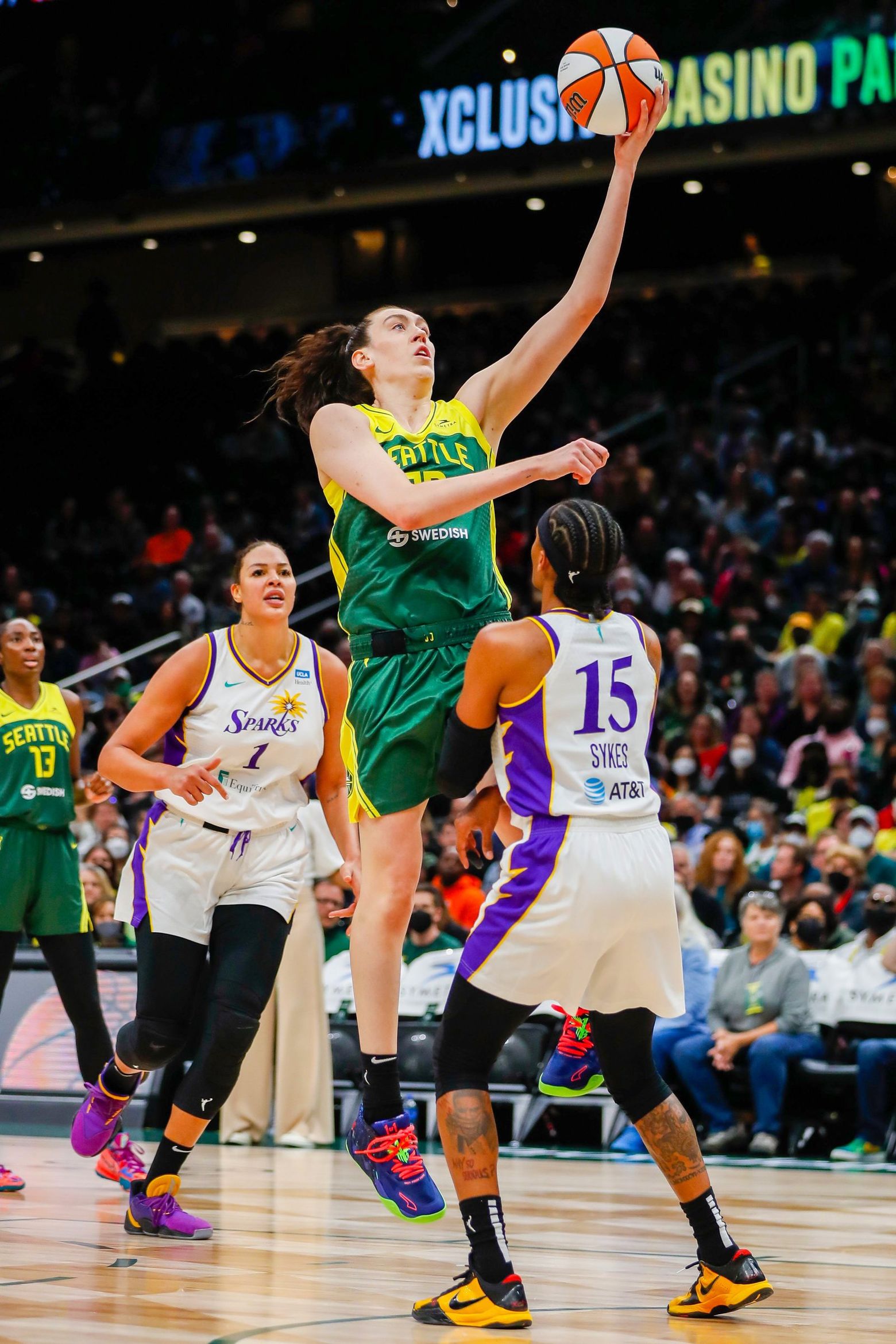 Larry Stone: New jersey, but familiar-looking Breanna Stewart returns to  Seattle, National Sports