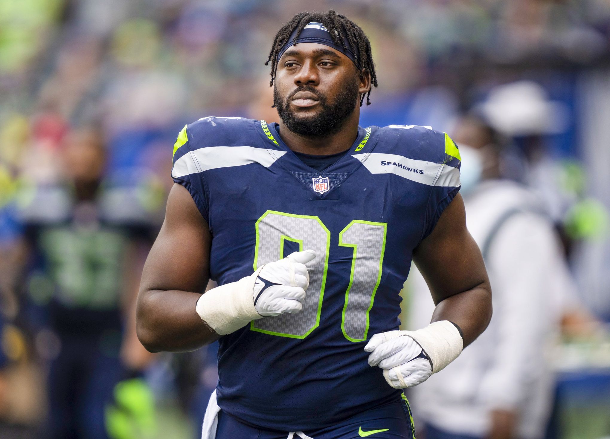 Cardinals: L.J. Collier leaves Seahawks for Arizona, new role