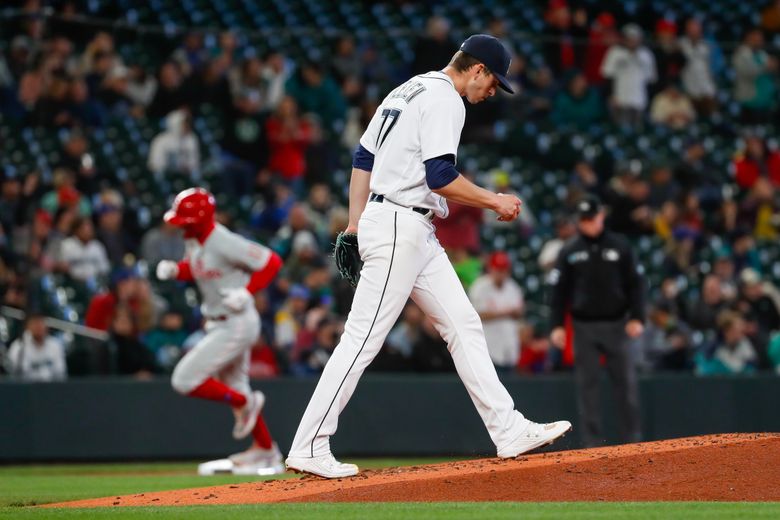 Photos: Phillies at Mariners on Bark at the Park Night