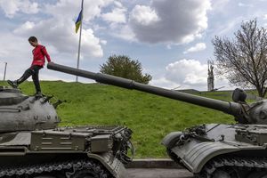 A World War II memorial in Kyiv, Ukraine, on Sunday, May 8, 2022, during a Ukrainian holiday known as the Day of Remembrance and Reconciliation. While Moscow failed in in its initial, sweeping objectives, Russian forces have seized a wide swath of southern Ukraine. (David Guttenfelder/The New York Times)