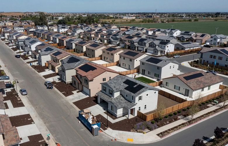 New homes at the Cielo at Sand Creek by Century Communities housing development in Antioch, California, in March 2022. (Bloomberg photo by David Paul Morris)