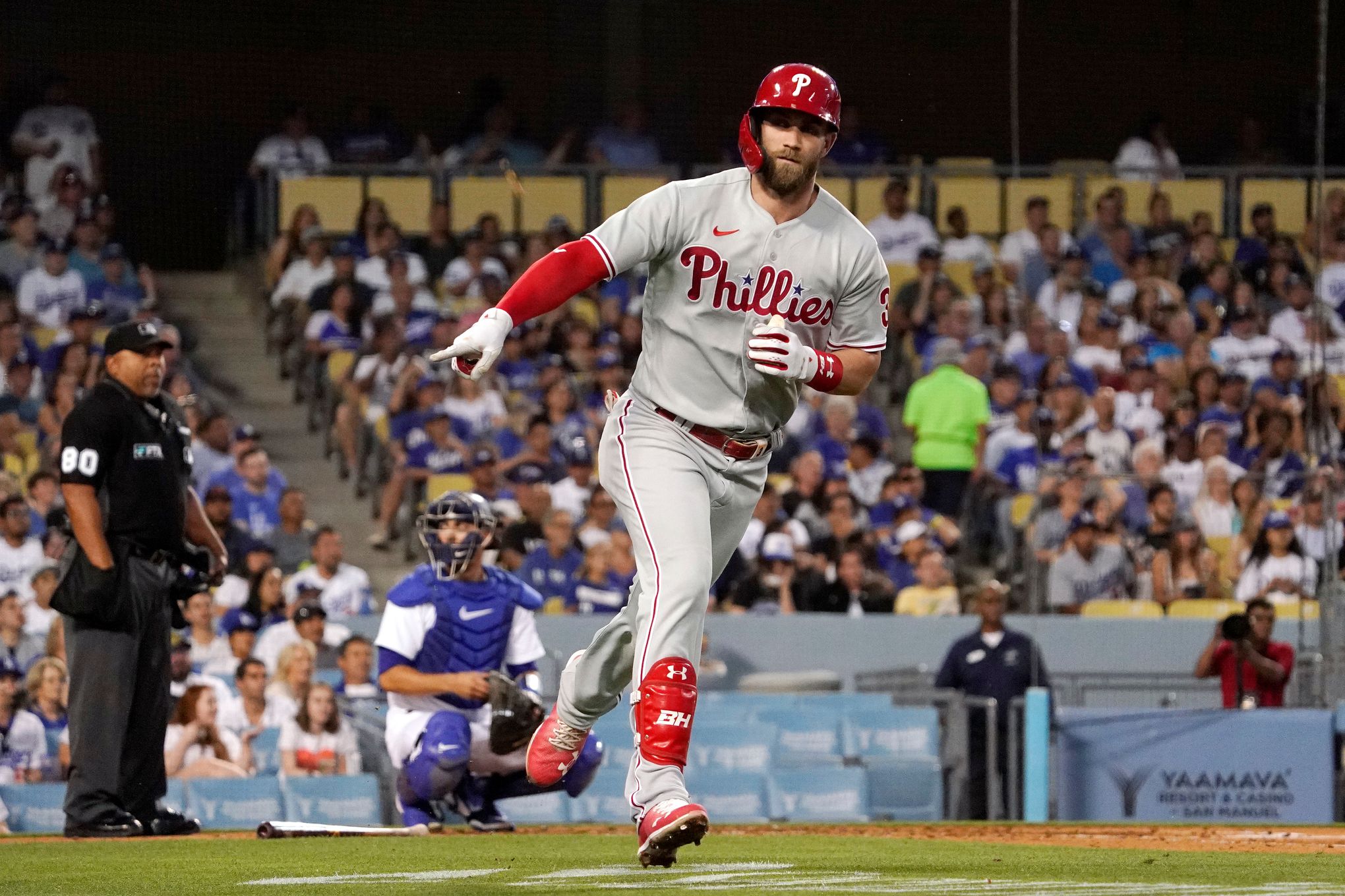 Castellanos' homer helps Phillies to series win over Dodgers