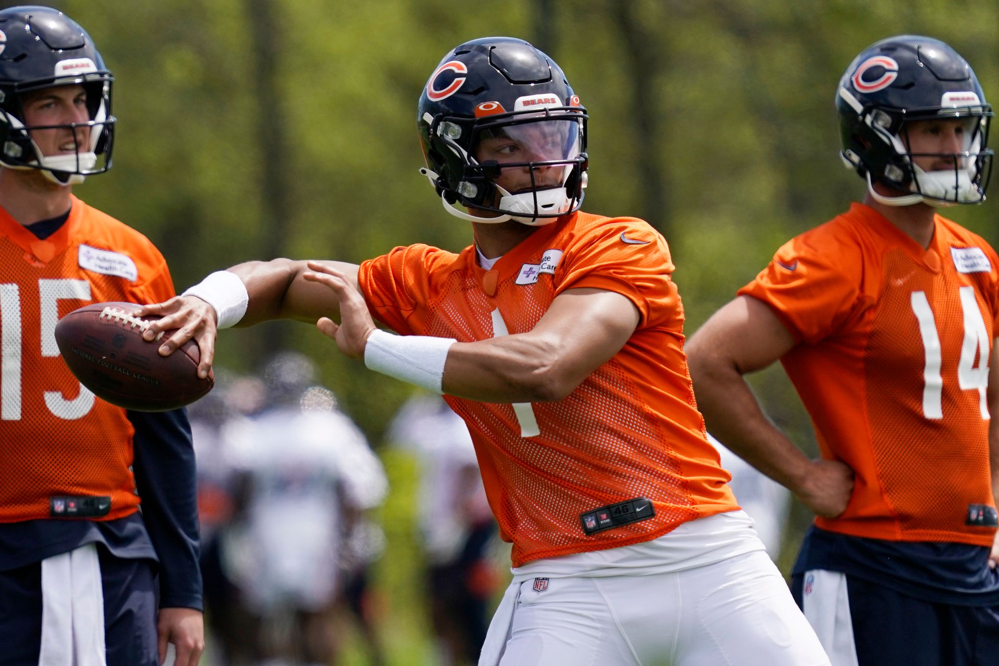 Justin Fields, Darnell Mooney think Chicago Bears' offense will