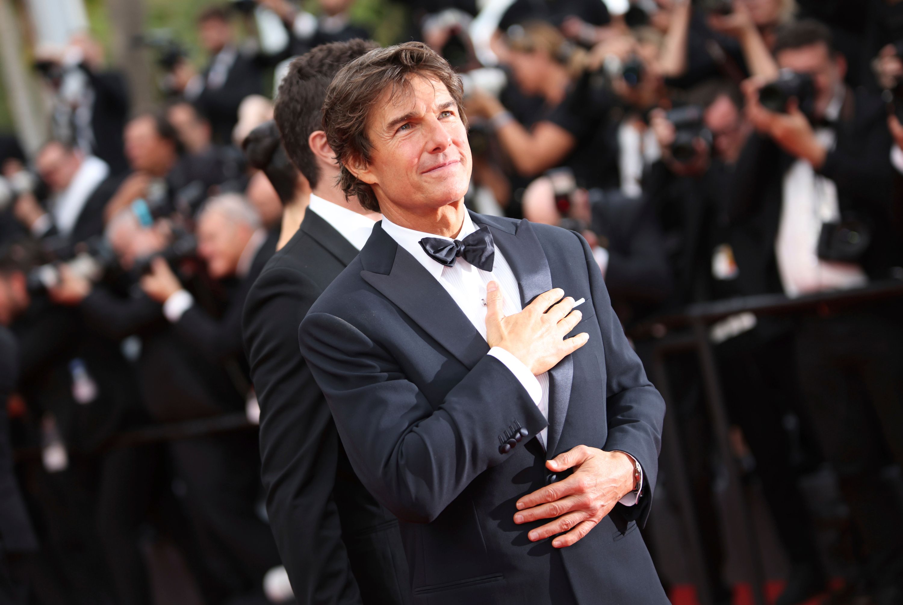 Tom Cruise ankle break halts “Mission: Impossible 6” production – The  Denver Post