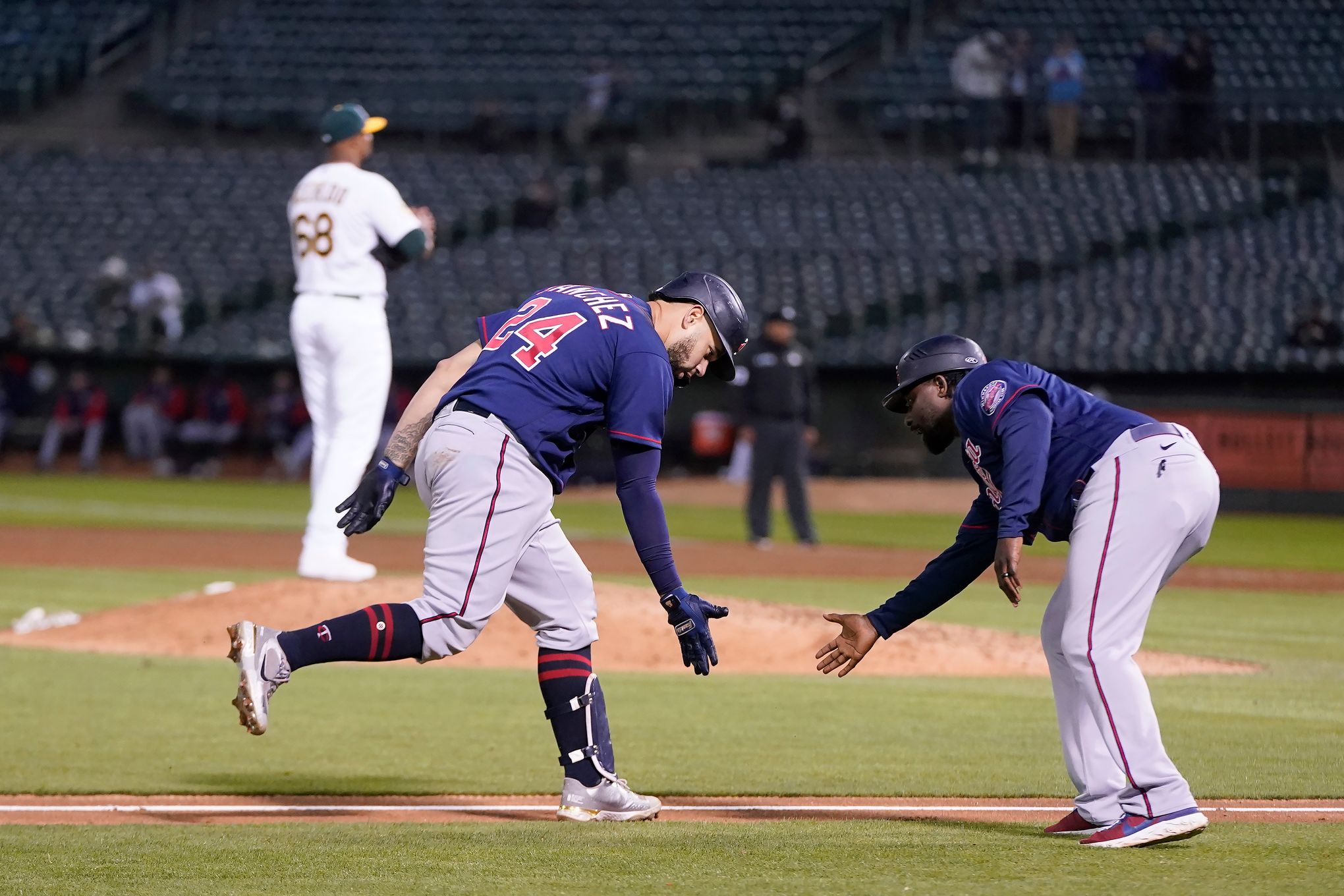 Sanchez, Lewis lead Twins past Athletics 3-1