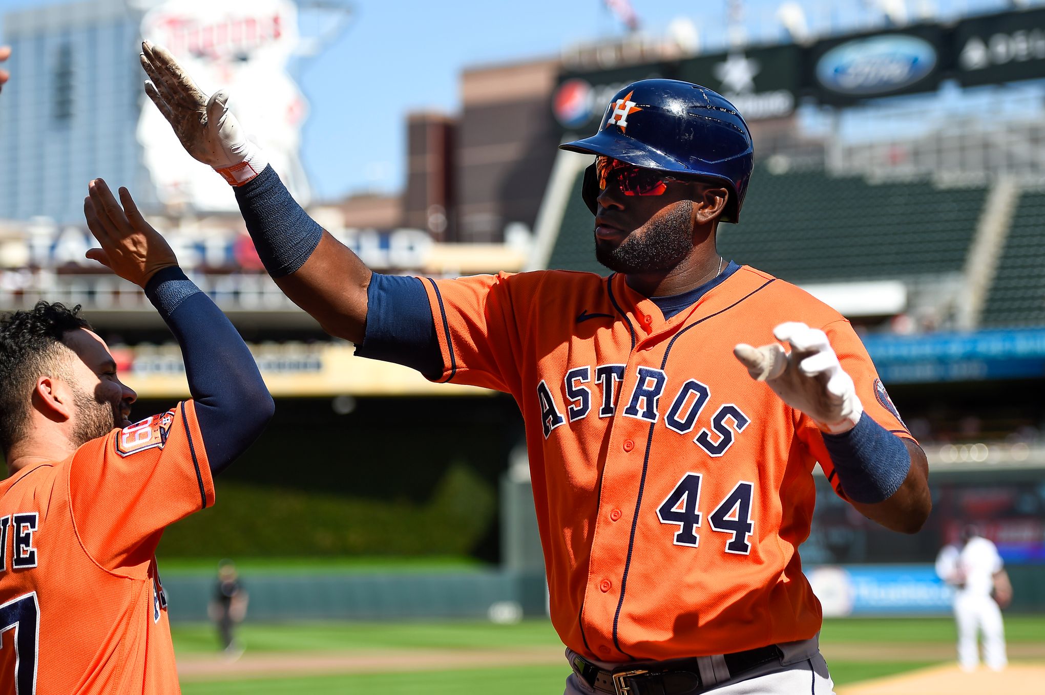 Houston Astros: Yordan Alvarez adjusting swing in World Series