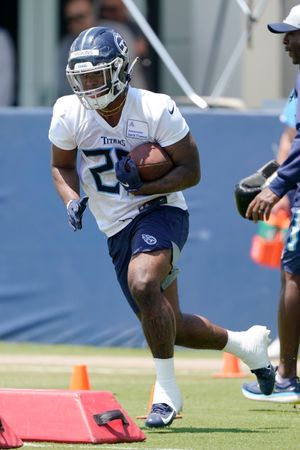 Malik Willis, Titans coach dismiss Ryan Tannehill's mentor remark - Newsday