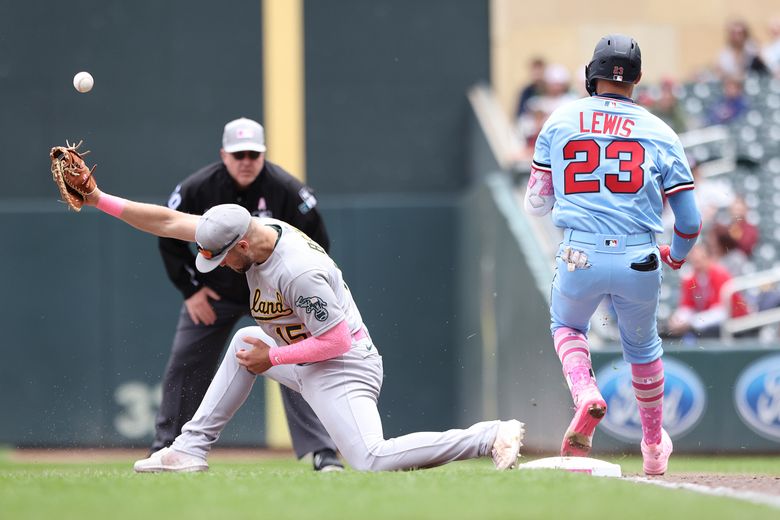 Twins injury report: Carlos Correa, Chris Paddack placed on 10-day