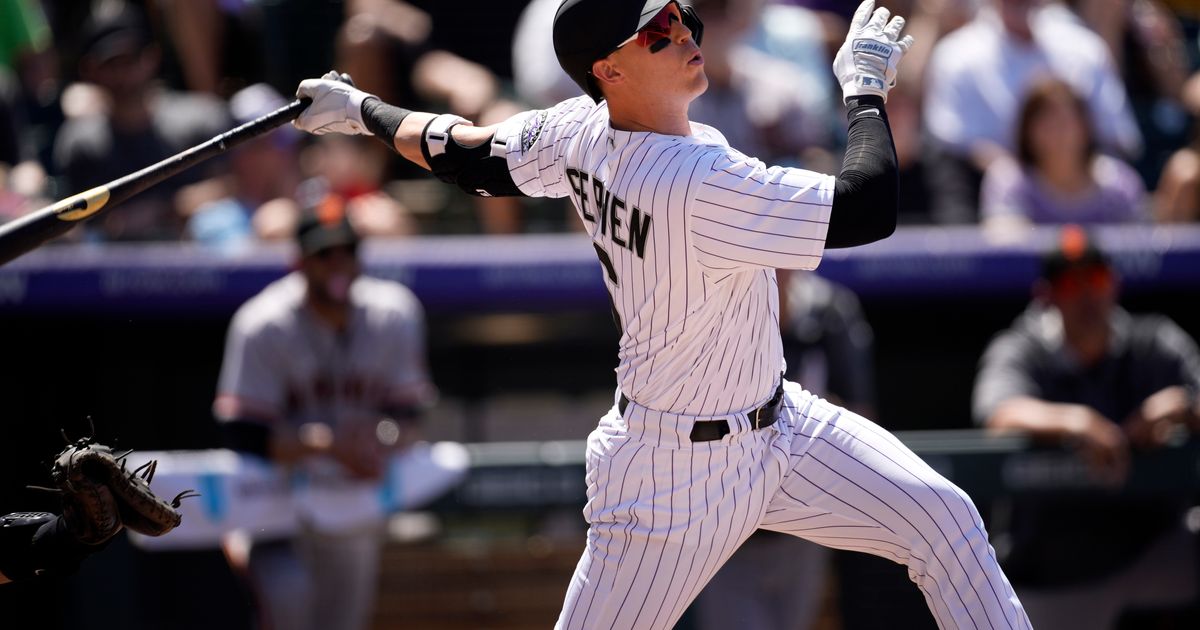Baseball Rook Rockies rook fouls 1st MLB pitch near family, mom gets ball | The ...