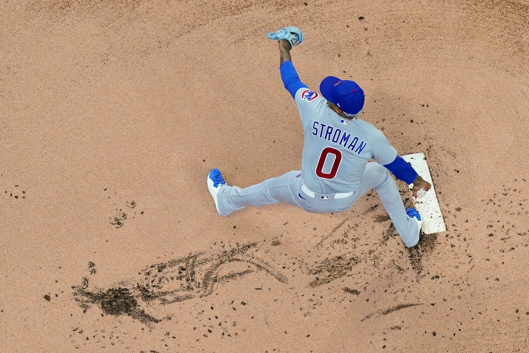 Chicago Cubs sign RHP Marcus Stroman to three-year contract