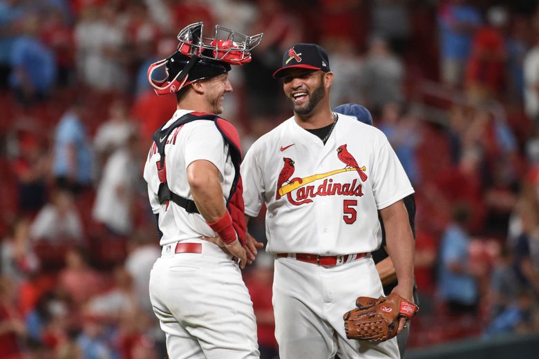 Albert Pujols pitches ninth inning in Cardinals/Giants game