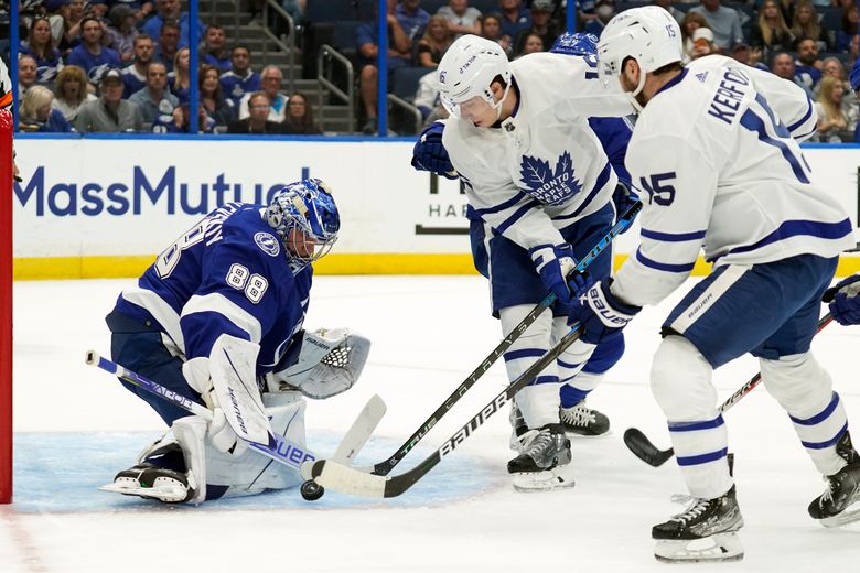 Kucherov finishes with 4 points, Lightning beat Leafs 7-3