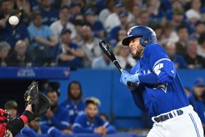 Ryu sharp in 1st win of year, Blue Jays beat Votto, Reds 2-1 - The