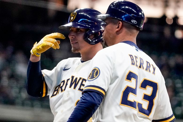 Brewers' Willy Adames makes franchise history with most single