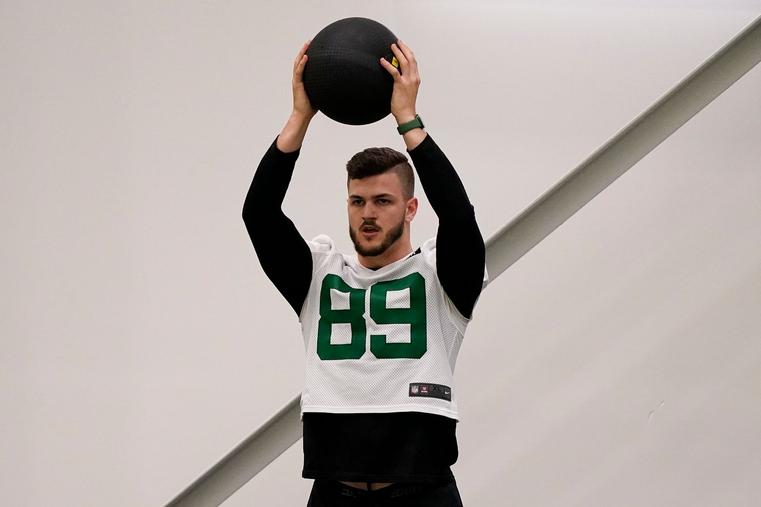 June 9, 2022, Florham Park, New Jersey, USA: New York Jets tight end Jeremy  Ruckert (89) stretches before organized team activities at the Atlantic  Health Jets Training Center, Florham Park, New Jersey.