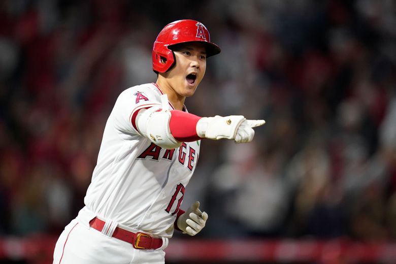 Shohei Ohtani extends hit streak to 17 games during win over