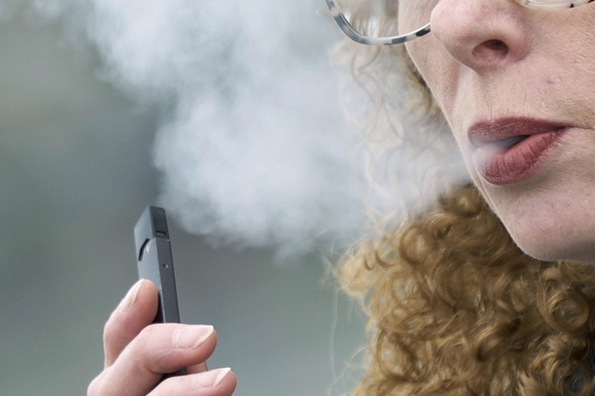 Smokers who switch to vaping may take up healthier routines new