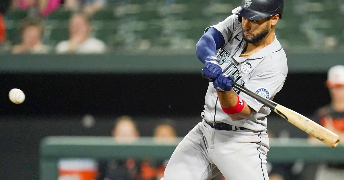 Mariners snare rare road series win by outlasting Orioles in 10 innings