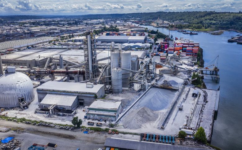 The Ash Grove Cement Company on the Duwamish Waterway in Seattle is one of the city’s biggest emitters of greenhouse gases. (Steve Ringman / The Seattle Times)