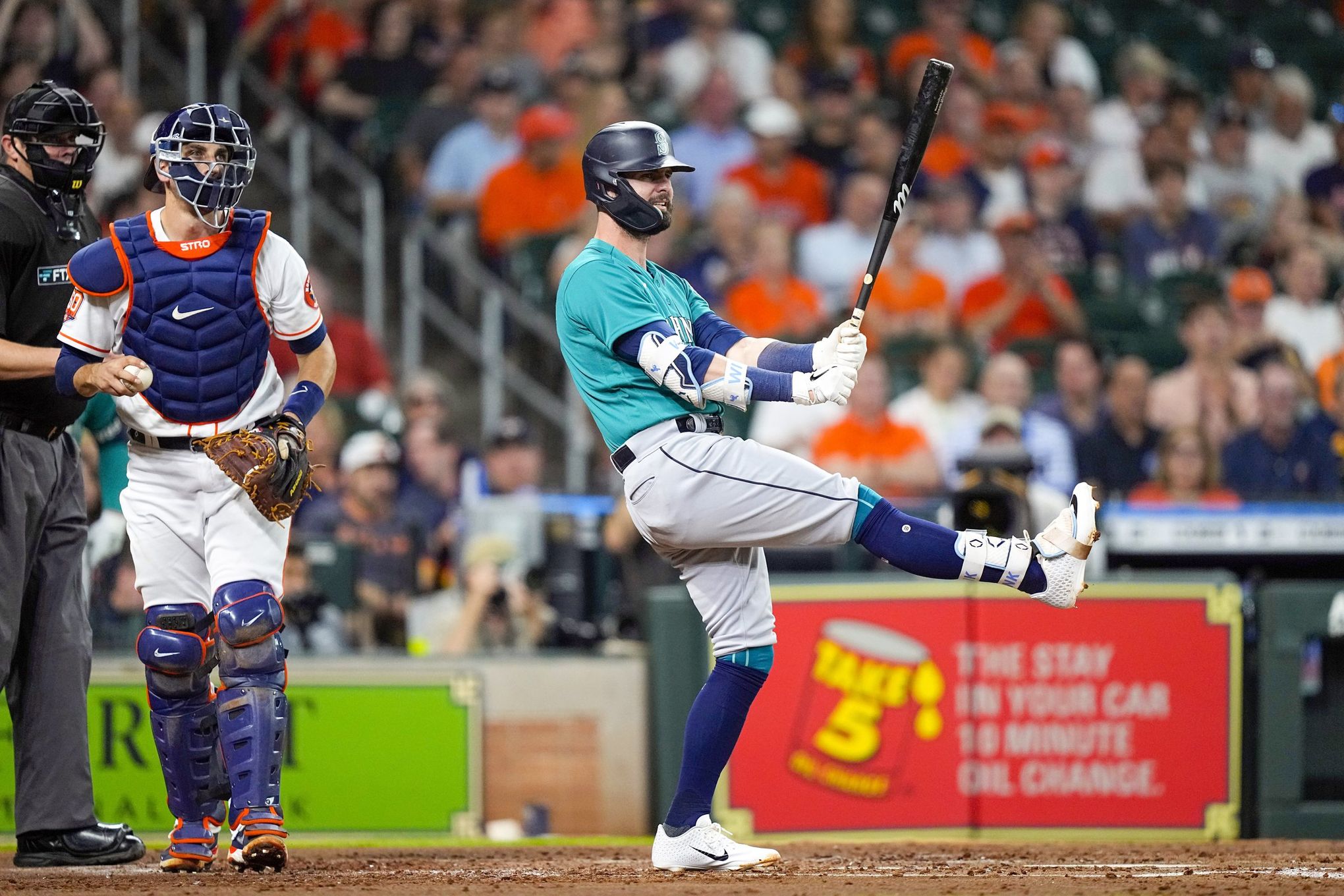 Verlander strikes out 12 as Astros top Mariners 4-1