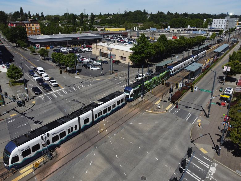 How to get to Seahawks Pro Shop in Seattle by Bus or Light Rail?