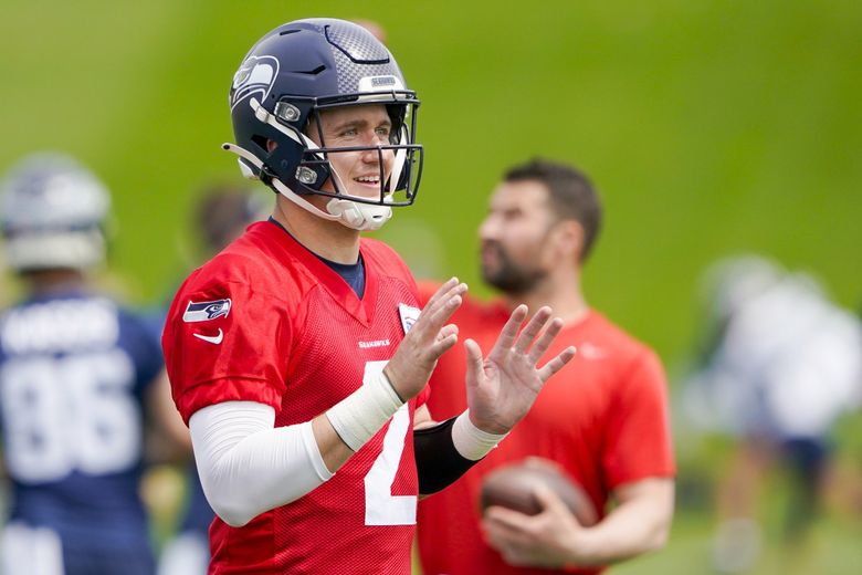 Seattle Seahawks quarterback Drew Lock (2) looks on before an NFL  pre-season football game against the Minnesota Vikings, Thursday, Aug. 10,  2023 in Seattle. (AP Photo/Ben VanHouten Stock Photo - Alamy