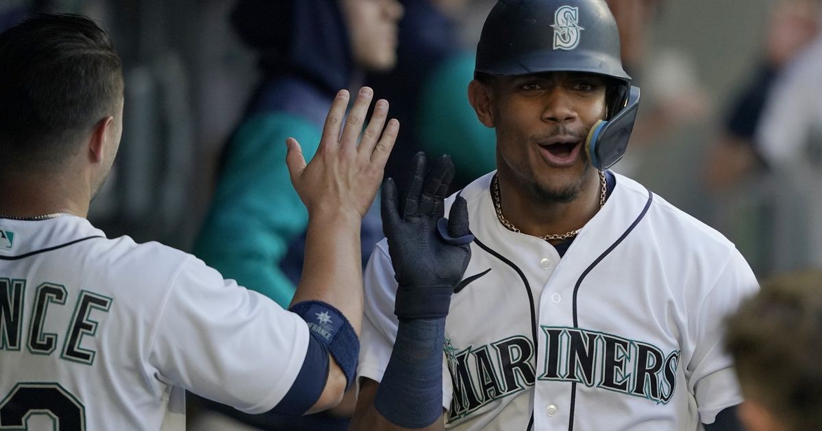 Mariners win on Dylan Moore Walk-Off, showing what could be ahead