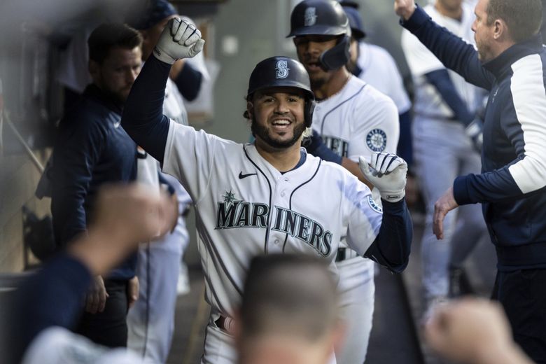 Gilbert records 15 straight outs, Mariners overpower Braves, 7-3