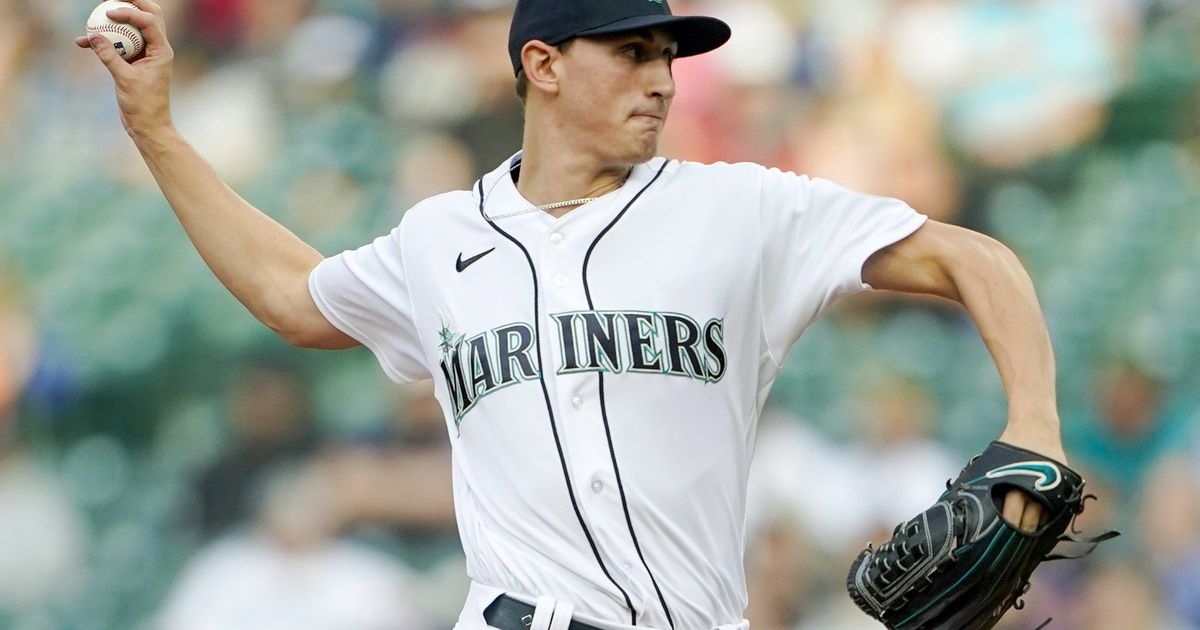 Mike Trout continues to slap around Mariners, homering twice to lead