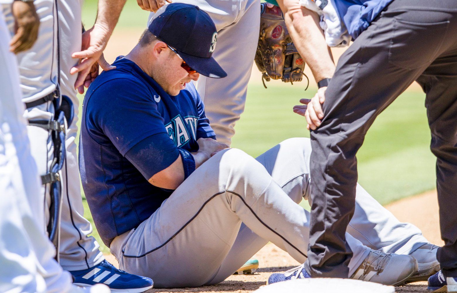 Mariners sweep A’s after scoring two in wild ninth inning The Seattle