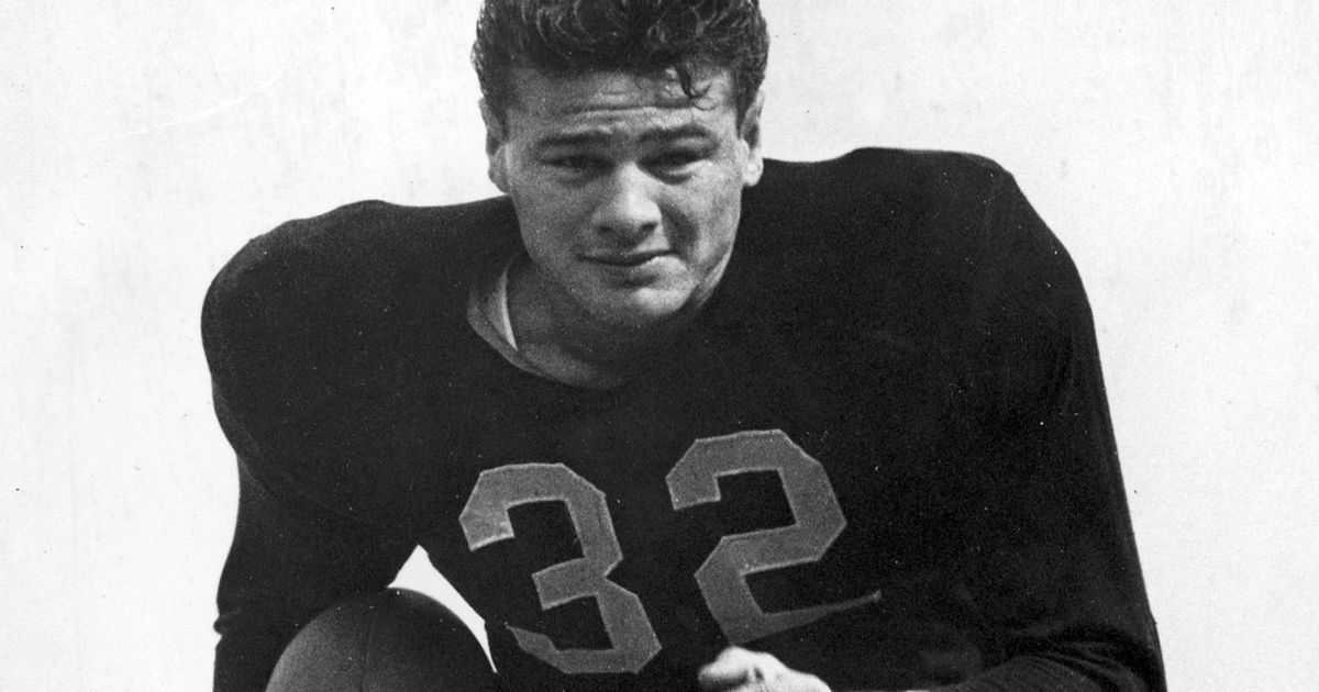 Hugh McElhenny, Pro Football Hall of Famer, dies at 93